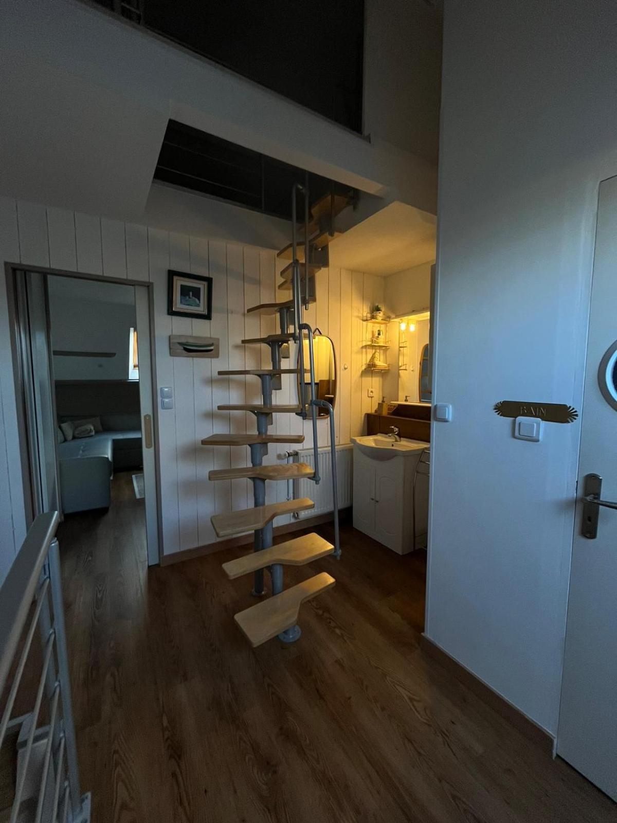 Appartement Type Loft Avec Terrasse Cherbourg-en-Cotentin Exteriér fotografie